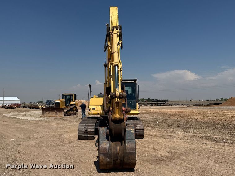 image for item EW4615 2003 Komatsu PC200LC excavator