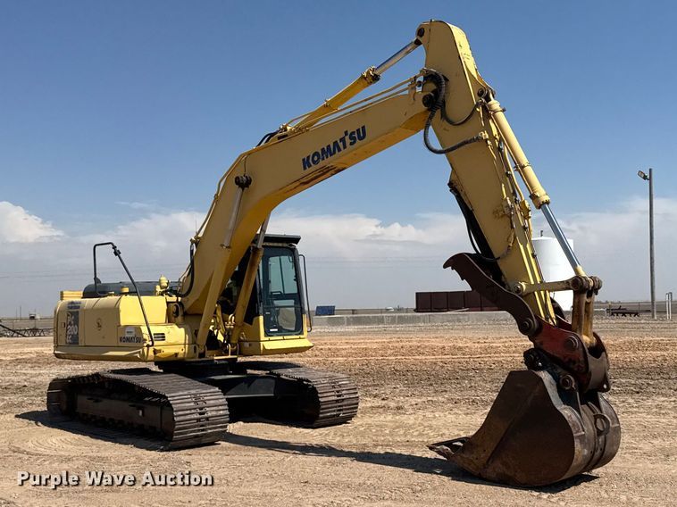image for item EW4615 2003 Komatsu PC200LC excavator