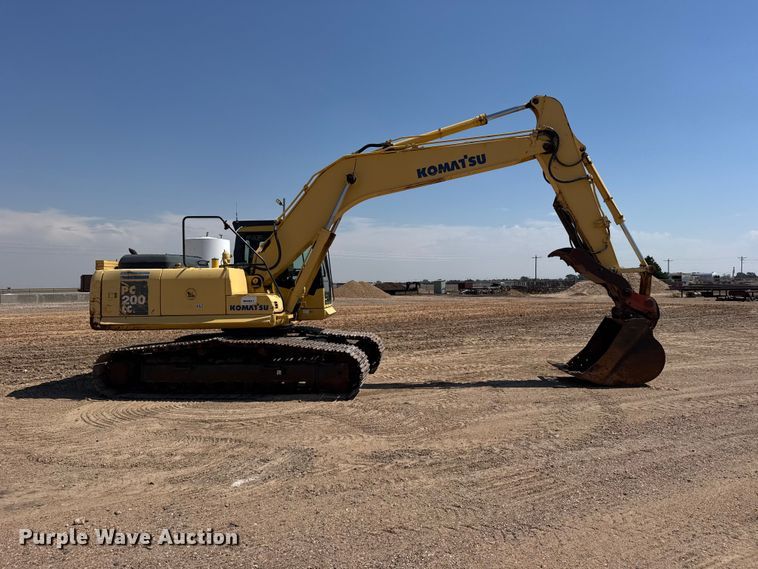 image for item EW4615 2003 Komatsu PC200LC excavator