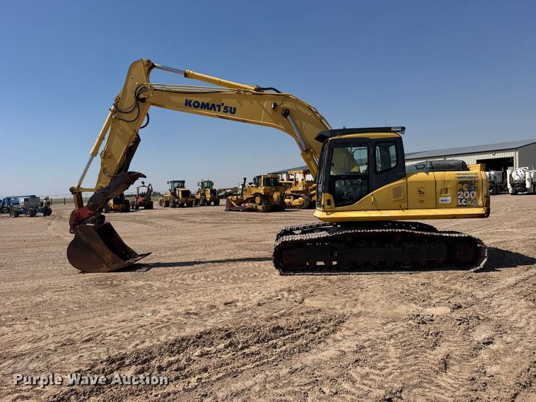 image for item EW4615 2003 Komatsu PC200LC excavator