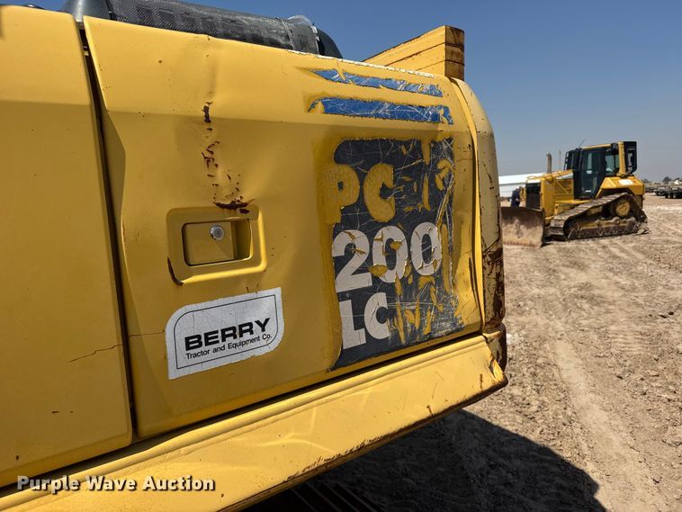 image for item EW4615 2003 Komatsu PC200LC excavator