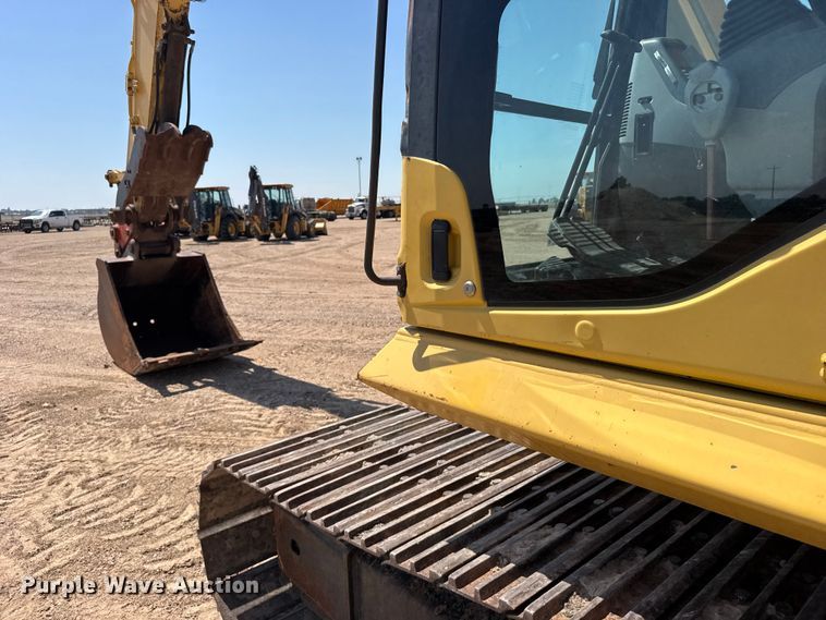 image for item EW4615 2003 Komatsu PC200LC excavator