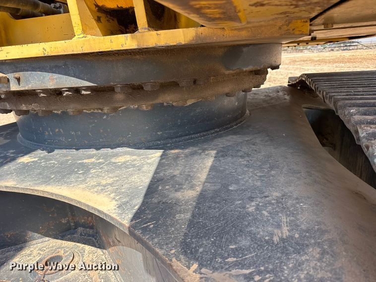 image for item EW4615 2003 Komatsu PC200LC excavator
