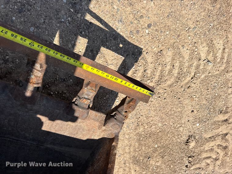 image for item EW4615 2003 Komatsu PC200LC excavator