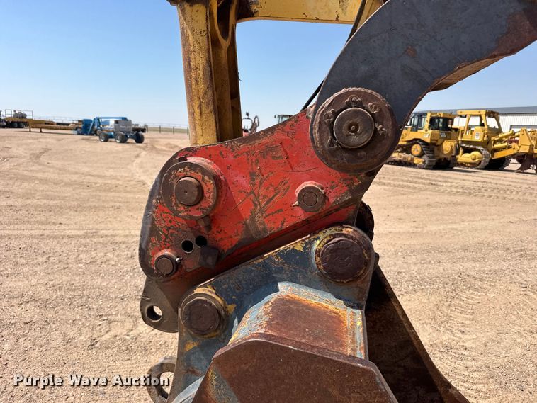 image for item EW4615 2003 Komatsu PC200LC excavator