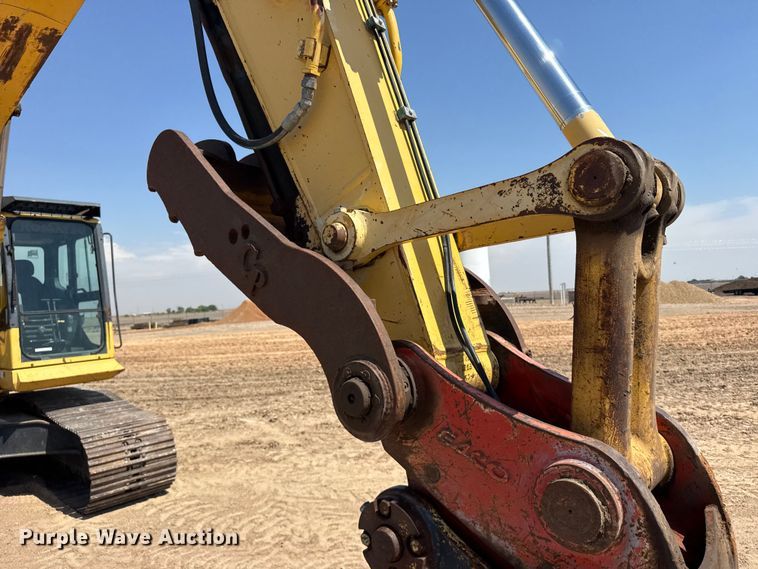 image for item EW4615 2003 Komatsu PC200LC excavator