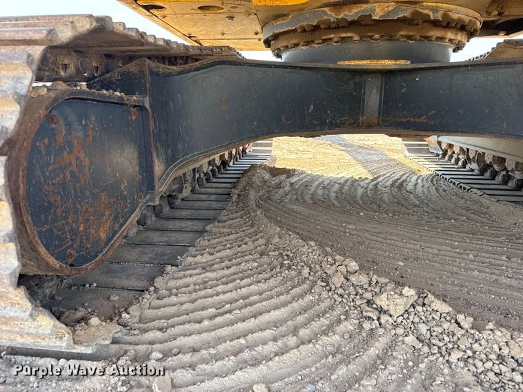 image for item EW4615 2003 Komatsu PC200LC excavator