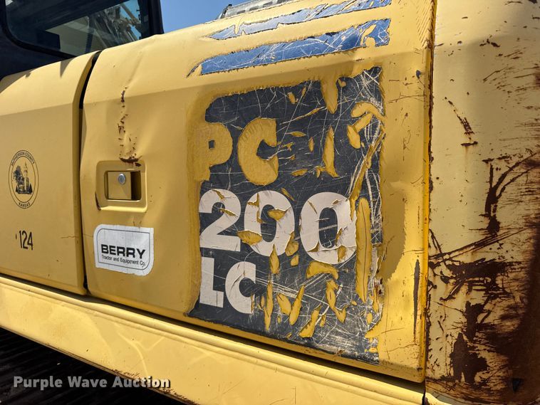 image for item EW4615 2003 Komatsu PC200LC excavator