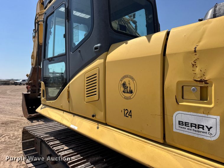 image for item EW4615 2003 Komatsu PC200LC excavator