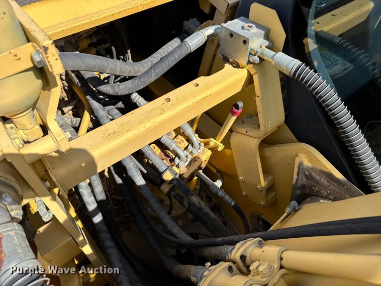 image for item EW4615 2003 Komatsu PC200LC excavator