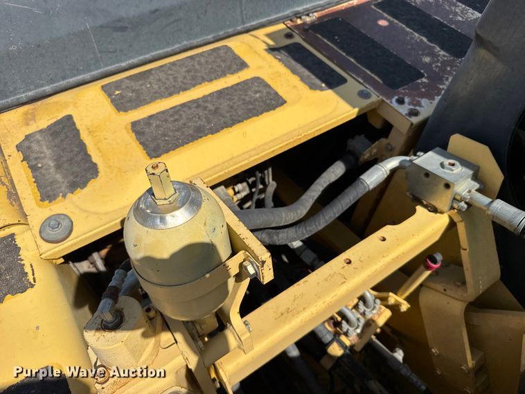 image for item EW4615 2003 Komatsu PC200LC excavator