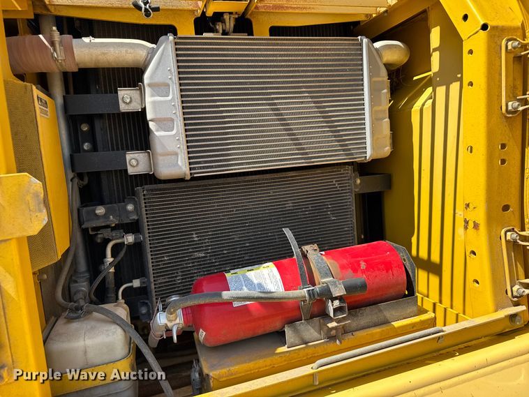 image for item EW4615 2003 Komatsu PC200LC excavator