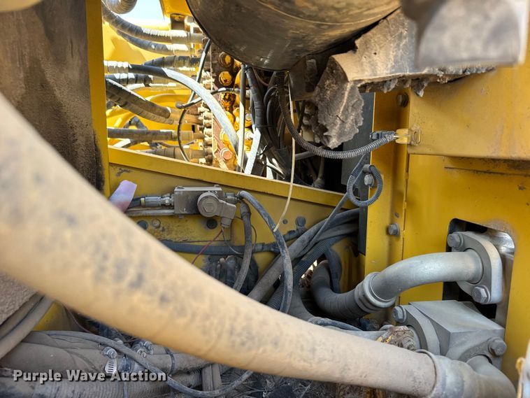 image for item EW4615 2003 Komatsu PC200LC excavator