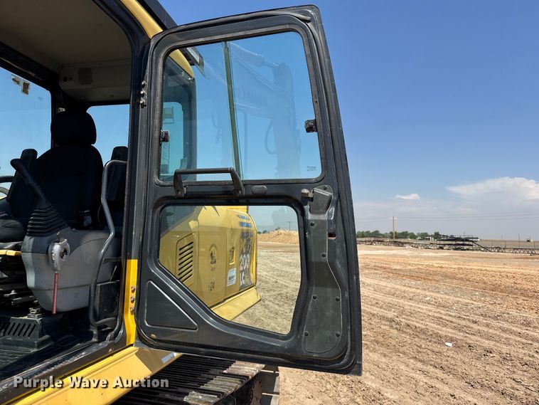 image for item EW4615 2003 Komatsu PC200LC excavator