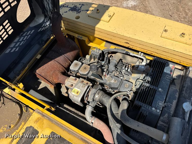 image for item EW4615 2003 Komatsu PC200LC excavator