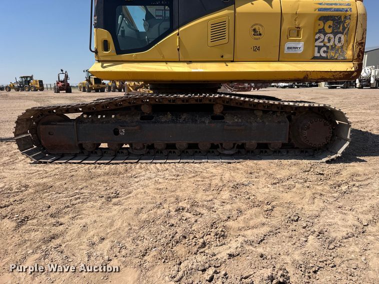 image for item EW4615 2003 Komatsu PC200LC excavator