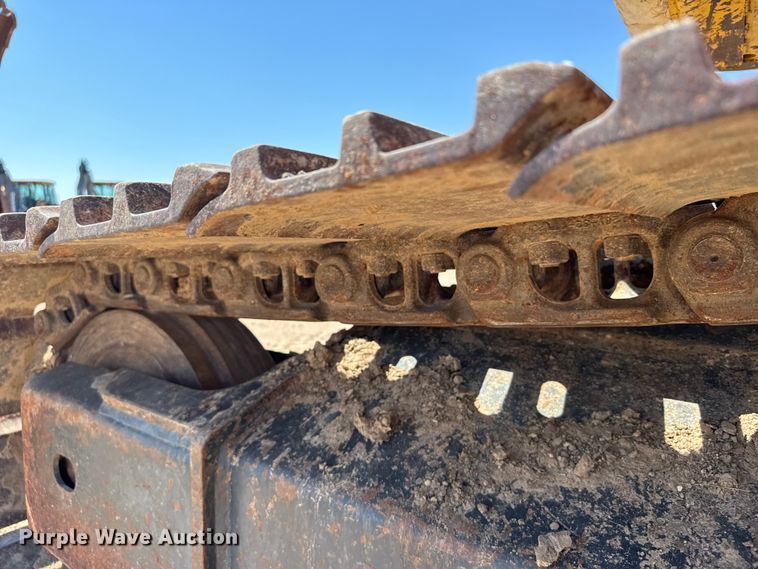 image for item EW4615 2003 Komatsu PC200LC excavator