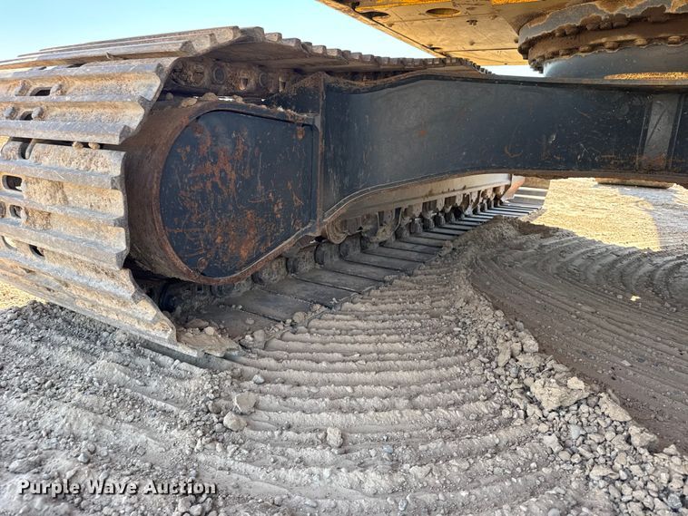 image for item EW4615 2003 Komatsu PC200LC excavator