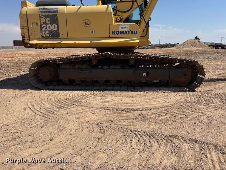 image for item EW4615 2003 Komatsu PC200LC excavator