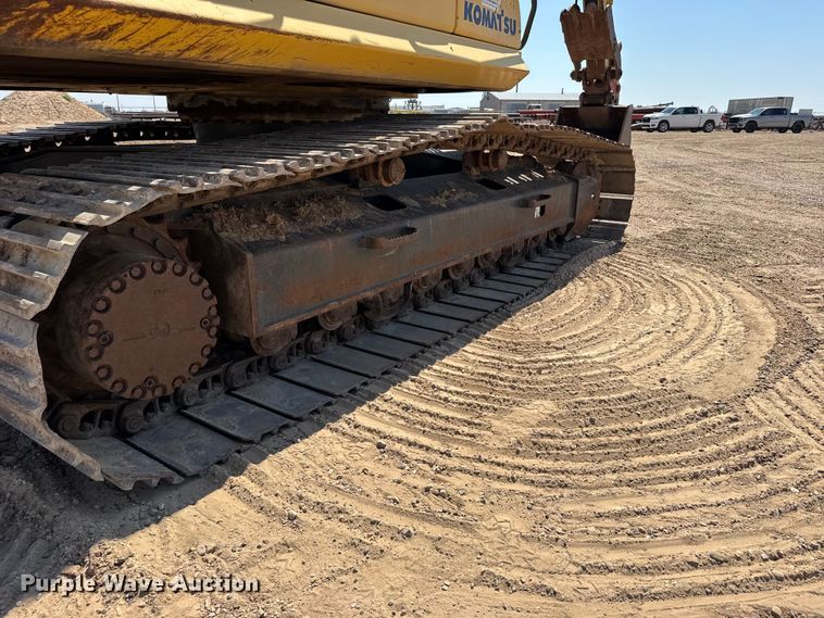 image for item EW4615 2003 Komatsu PC200LC excavator