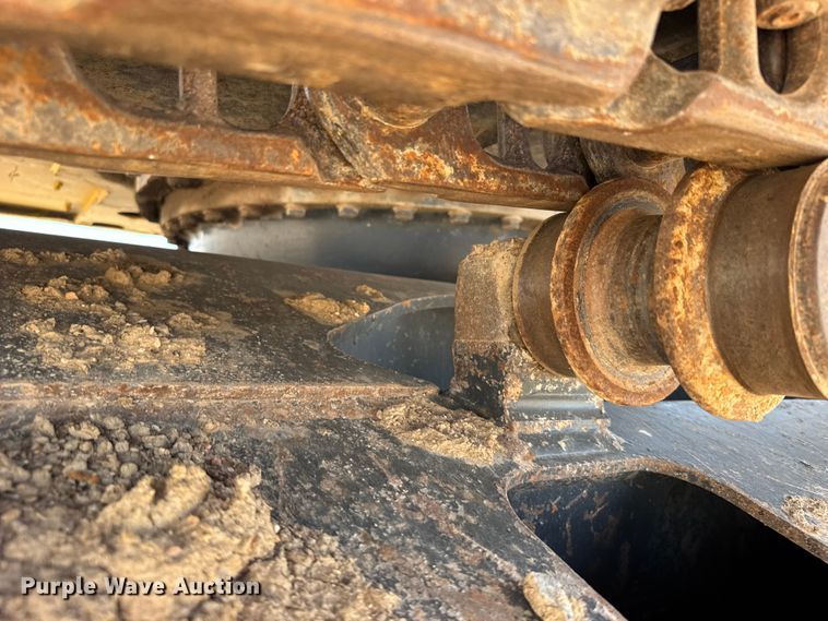 image for item EW4615 2003 Komatsu PC200LC excavator