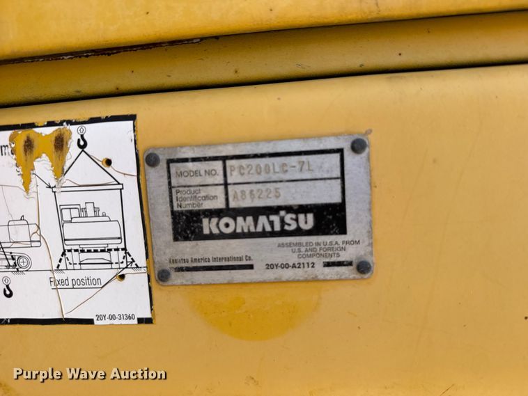 image for item EW4615 2003 Komatsu PC200LC excavator