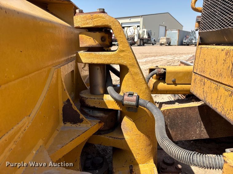 image for item EW4616 2007 Caterpillar D6N XL dozer