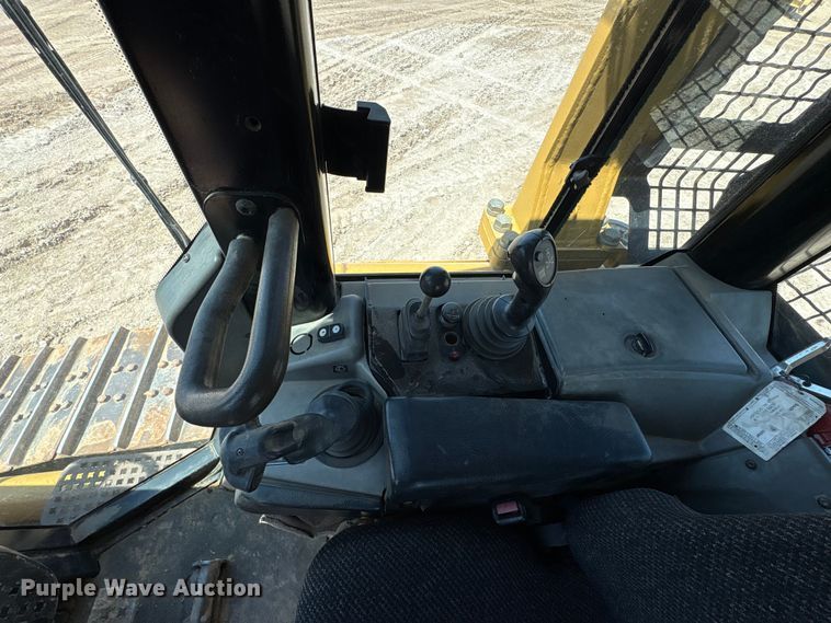 image for item EW4616 2007 Caterpillar D6N XL dozer