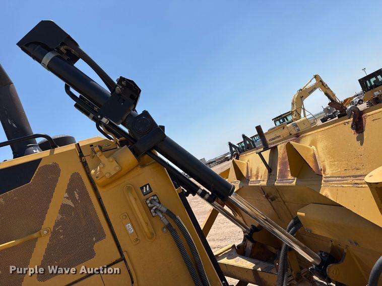image for item EW4617 2012 Caterpillar D6T XL dozer