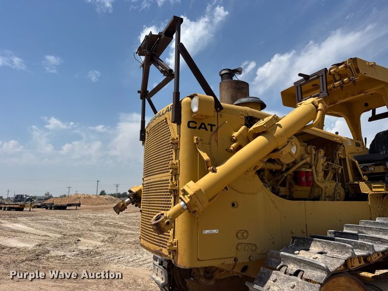 image for item EW4618 1975 Caterpillar D9H dozer