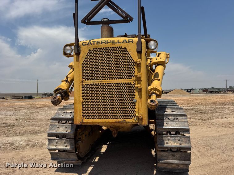 image for item EW4618 1975 Caterpillar D9H dozer