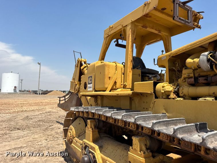 image for item EW4618 1975 Caterpillar D9H dozer