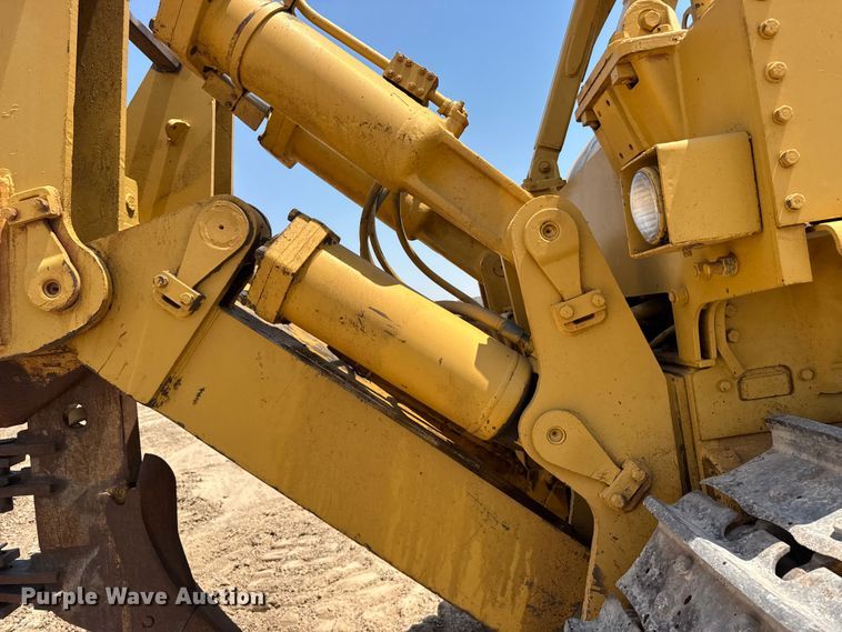 image for item EW4618 1975 Caterpillar D9H dozer