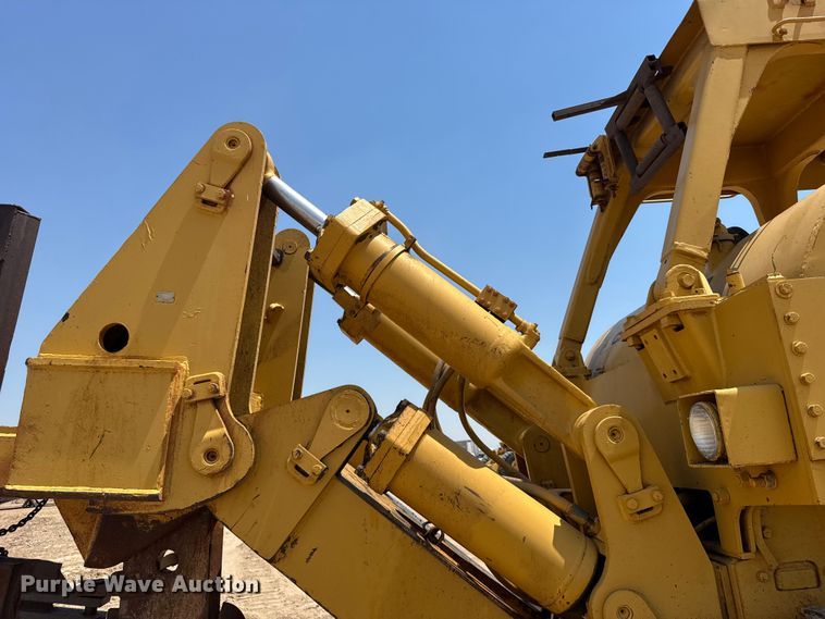 image for item EW4618 1975 Caterpillar D9H dozer