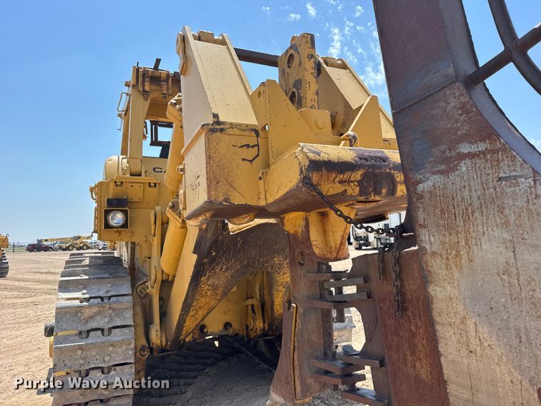 image for item EW4618 1975 Caterpillar D9H dozer