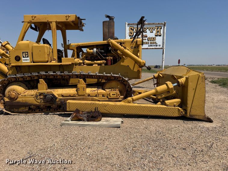 image for item EW4618 1975 Caterpillar D9H dozer