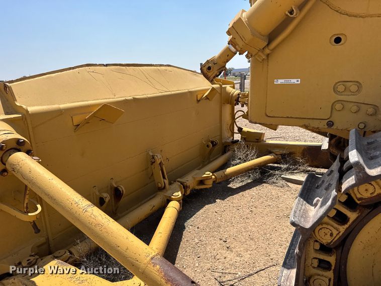 image for item EW4618 1975 Caterpillar D9H dozer