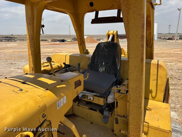 image for item EW4618 1975 Caterpillar D9H dozer