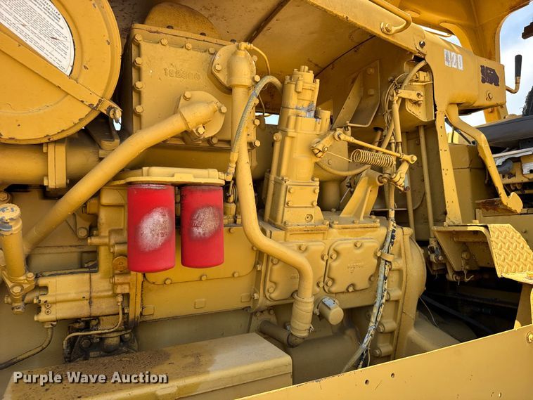 image for item EW4618 1975 Caterpillar D9H dozer