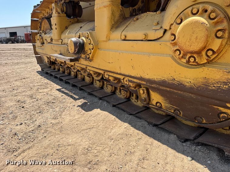 image for item EW4618 1975 Caterpillar D9H dozer