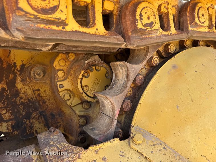 image for item EW4618 1975 Caterpillar D9H dozer