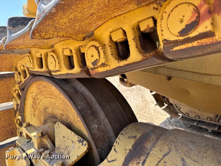 image for item EW4618 1975 Caterpillar D9H dozer
