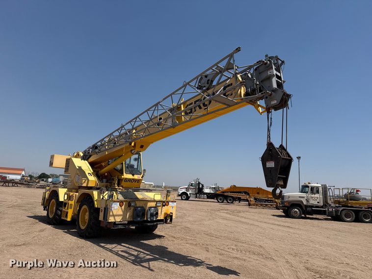 image for item EW4621 2000 Grove RT522B crane