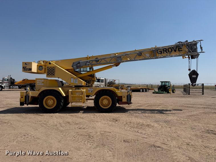 image for item EW4621 2000 Grove RT522B crane