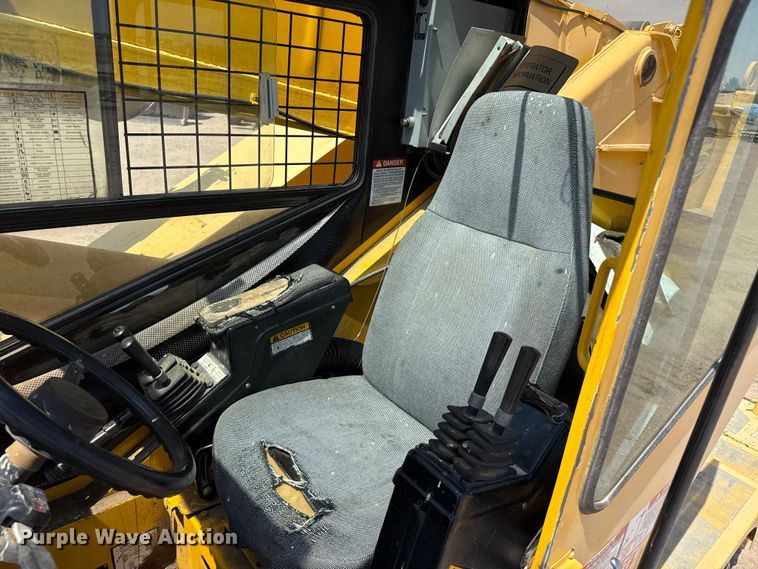 image for item EW4621 2000 Grove RT522B crane