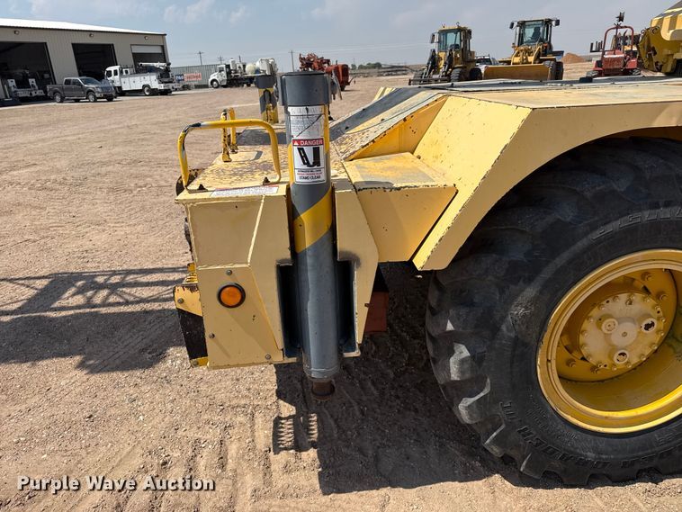 image for item EW4621 2000 Grove RT522B crane