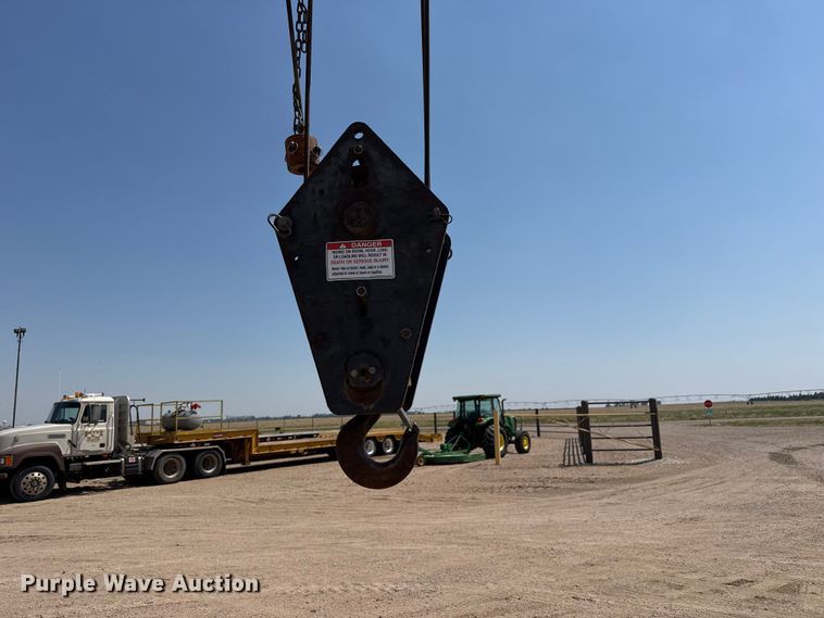 image for item EW4621 2000 Grove RT522B crane