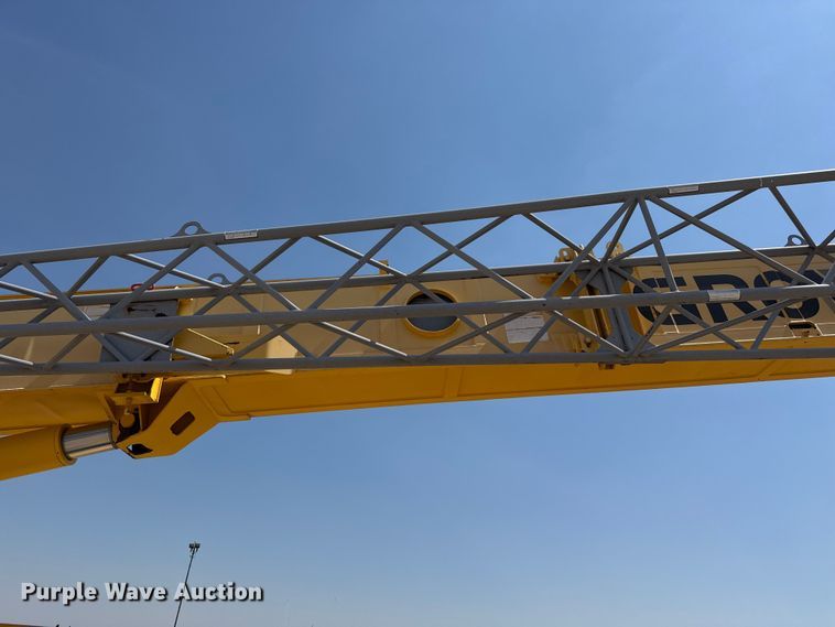 image for item EW4621 2000 Grove RT522B crane