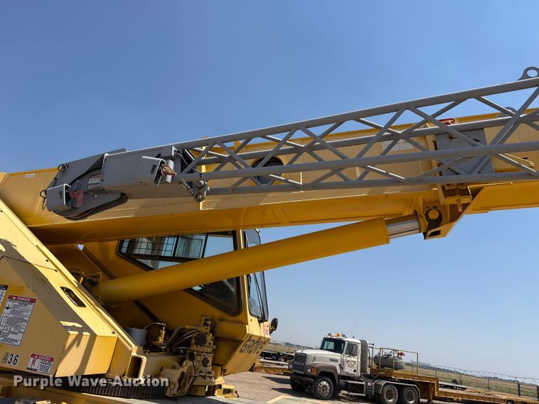image for item EW4621 2000 Grove RT522B crane