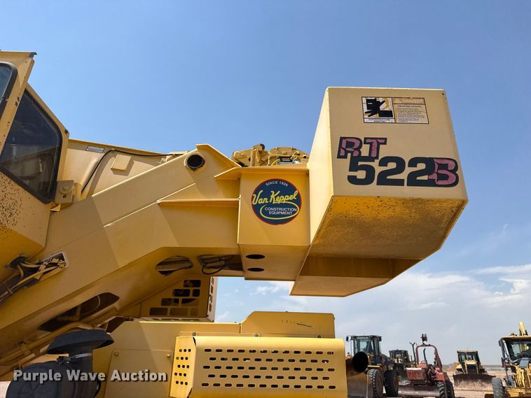 image for item EW4621 2000 Grove RT522B crane